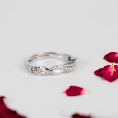 ZICRON CRISS CROSS | SIZE ADJUSTABLE RING