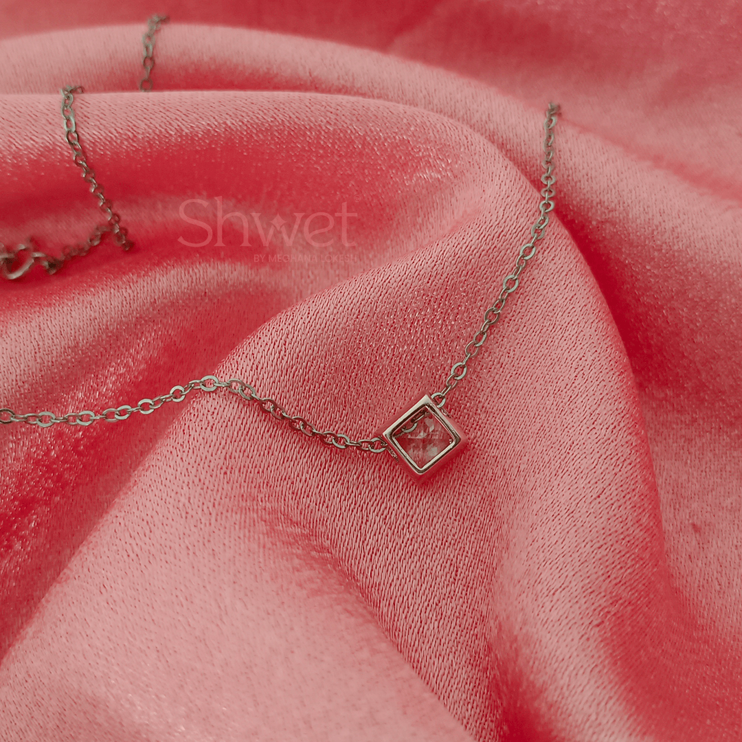 DAILY SQUARE CHAIN PENDANT - Shwet
