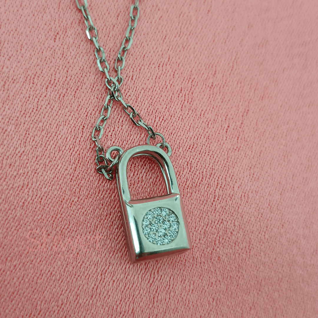 MAGNETIC LOCK | CHAIN PENDANT - Shwet